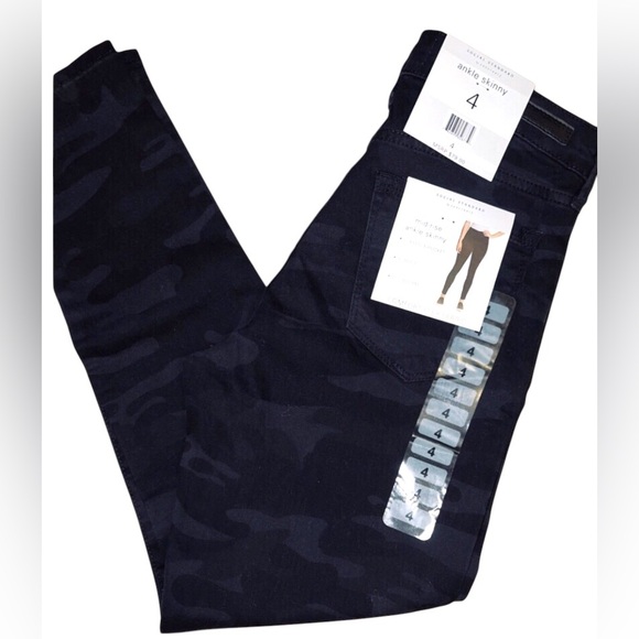 Sanctuary (Social Standard) Black Prosperity Camouflage Ankle Skinny Jeans NWT! - Picture 11 of 12